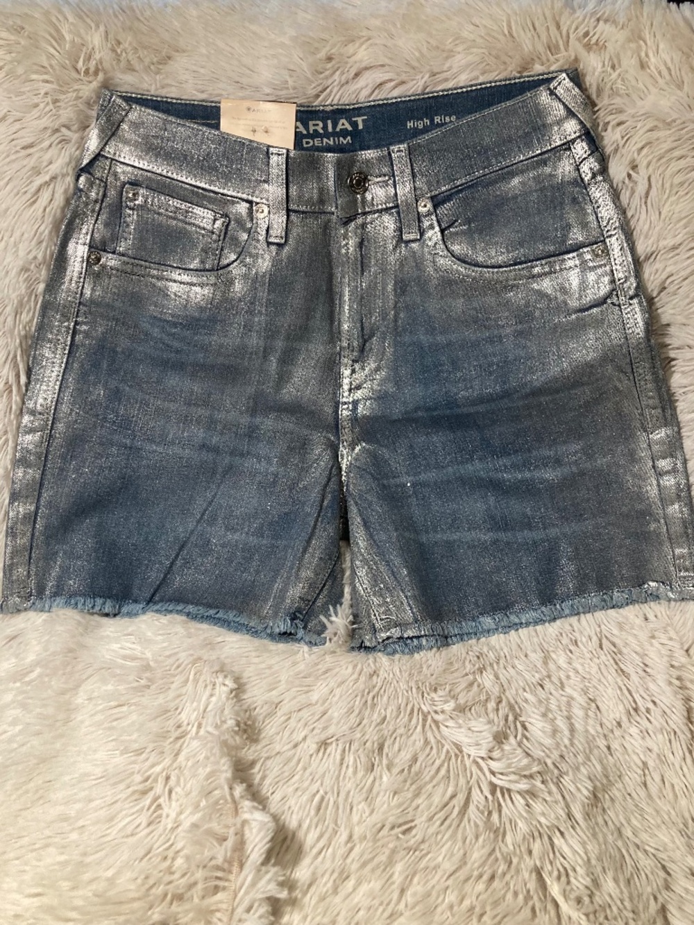 NWT Women’s Ariat Silver Gloss Boyfriend Shorts Size 28R